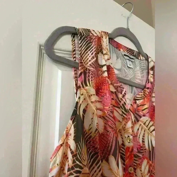Christopher & Banks Beautiful Tropical sleeveless Blouse women’s Medium - Picture 4 of 11